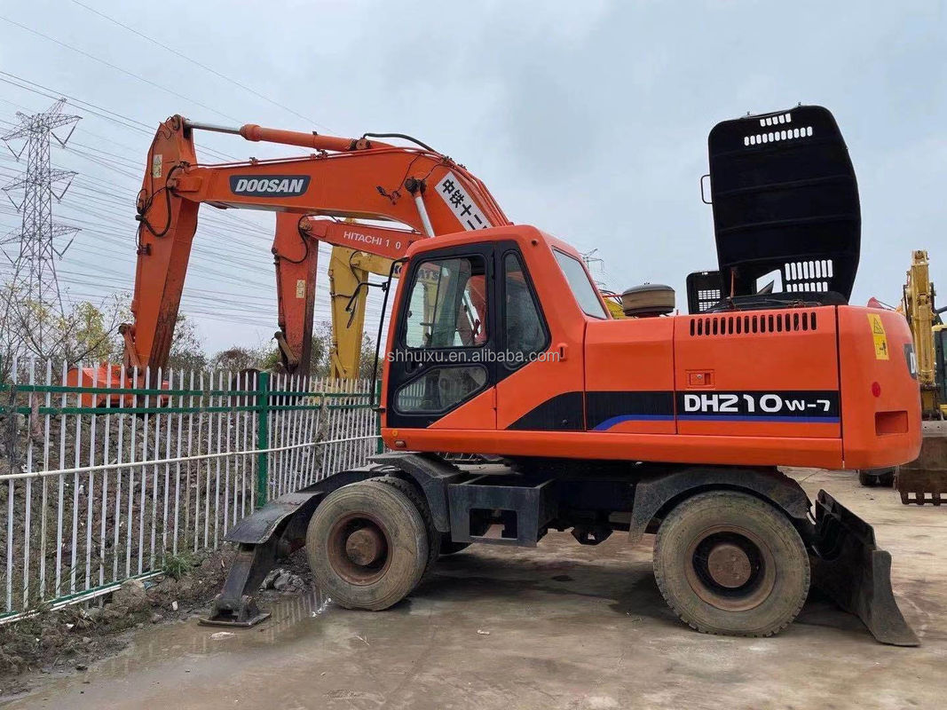 Máy đào DOOSAN 210W với giá rẻ được bán / Máy đào máy đào Doosan 210W