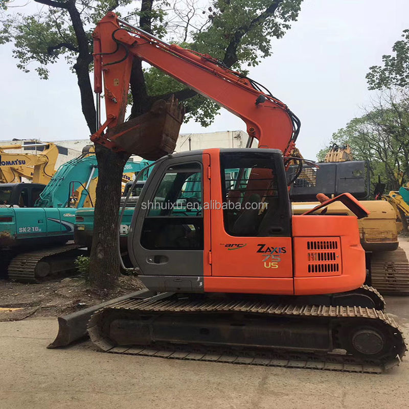 Máy đào mini Hitachi75US cũ để bán Máy đào nhỏ Hitachi75US cũ trong tình trạng tốt