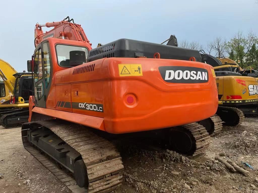thợ đào doosan dx300lc, thợ đào doosan DX300 DH300, thợ đào doosan dx300 Nhật Bản để bán