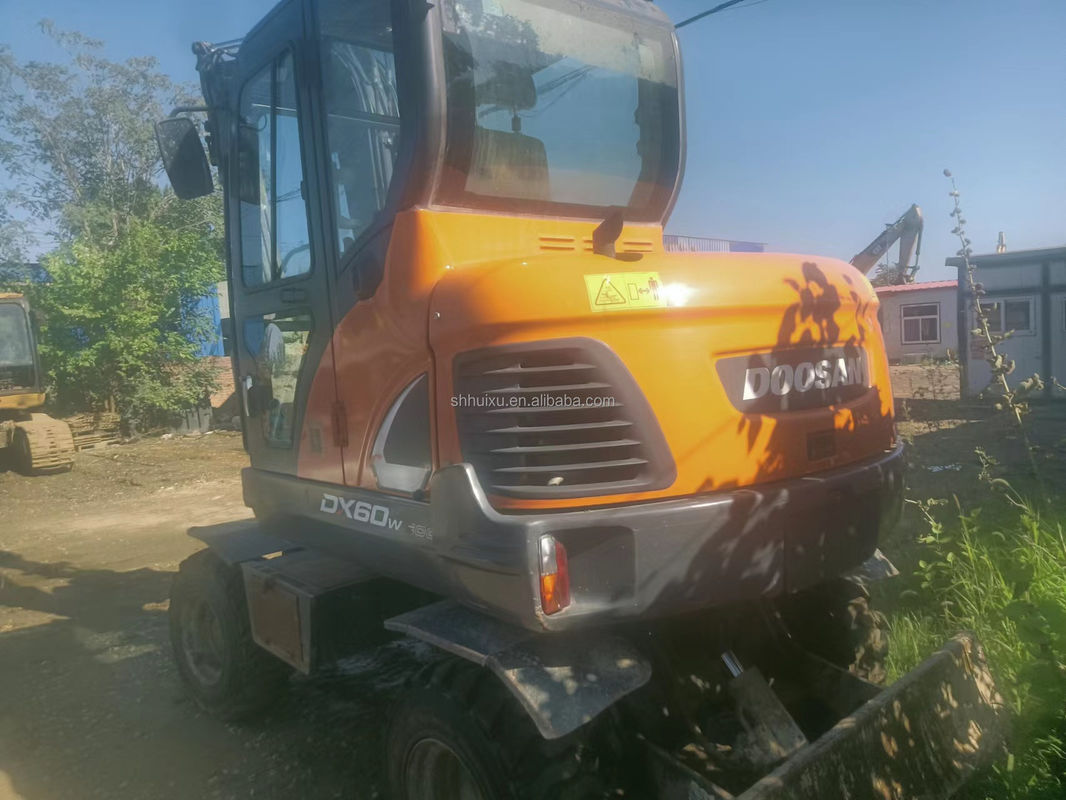 Doosan bán hàng nóng Máy đào lùn doosan dh60-7/ Máy đào mini sử dụng Doosan DX60W Giá rẻ