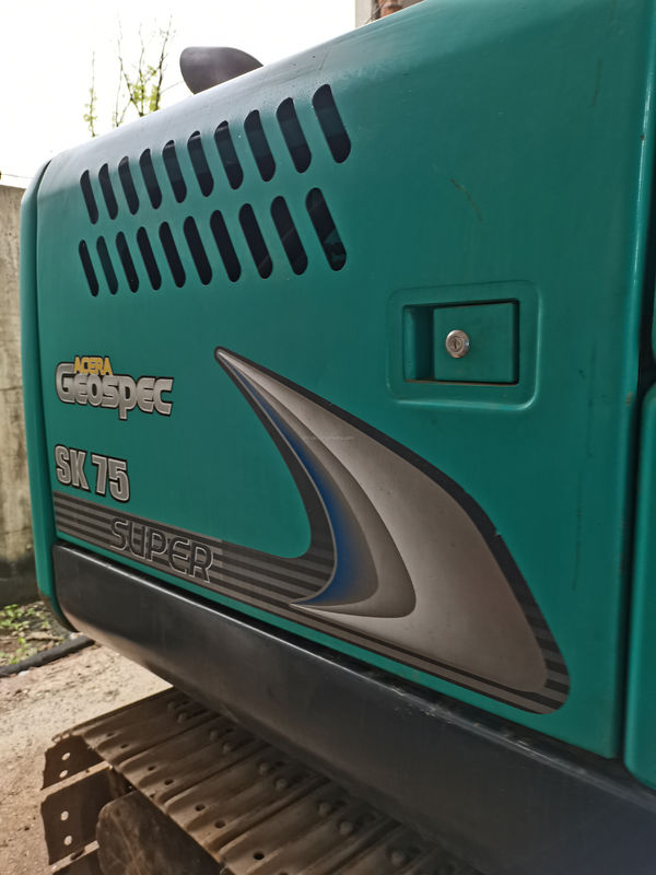 Kobelco SK200 Máy đào mini đã qua sử dụng Kobelco SK75 Chất lượng tốt Giá rẻ máy đào thủy lực crawler cũ Nhật Bản