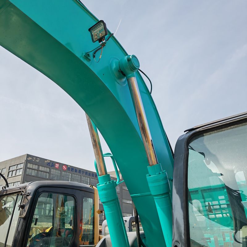 thời gian làm việc thấp máy đào crawler cũ kobelco 135/màu gốc kobelco 135 được sử dụng trong bán