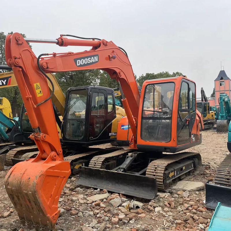 Máy đào mini sử dụng Doosan DX75 máy đào nhỏ sử dụng máy móc 6 tấn máy đào đất tay máy đào nhỏ