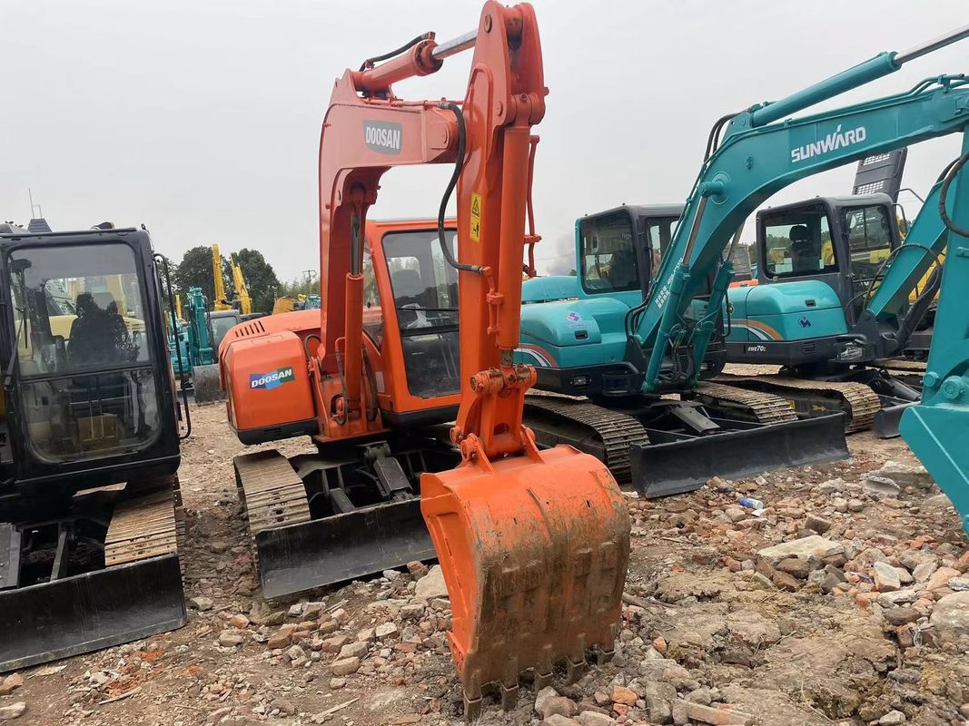 Máy đào mini sử dụng Doosan DX75 máy đào nhỏ sử dụng máy móc 6 tấn máy đào đất tay máy đào nhỏ