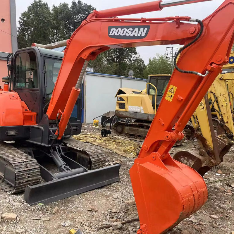 Mới bán tốt máy đào cũ Doosan DH60W sử dụng máy đào doosan giá rẻ doosan 60