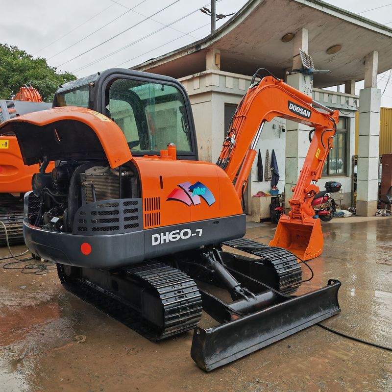thợ đào lướt sử dụng doosan dh60/ tay thứ hai thợ đào doosan sử dụng doosan dh60 bán