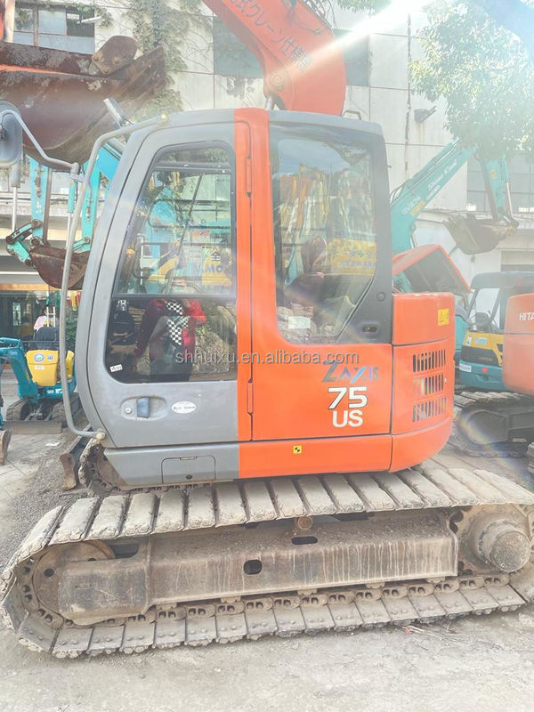 Hitachi trong kho Nhật Bản gốc Hitachi ZX75 Máy đào crawler thủy lực tay thứ hai / Máy đào mini cũ Hitachi ZX75 chất lượng tốt Giá rẻ