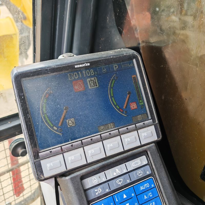 Máy đào cũ của Nhật Bản komatsu pc200 máy đào cũ komatsu pc200 Nhật Bản gốc