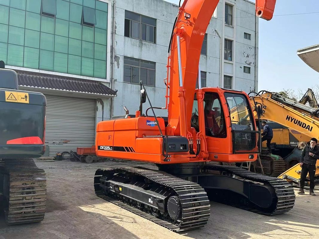 25 tấn màu gốc sử dụng Crawler Big Digger Doosan Dh225-9 máy đào cũ