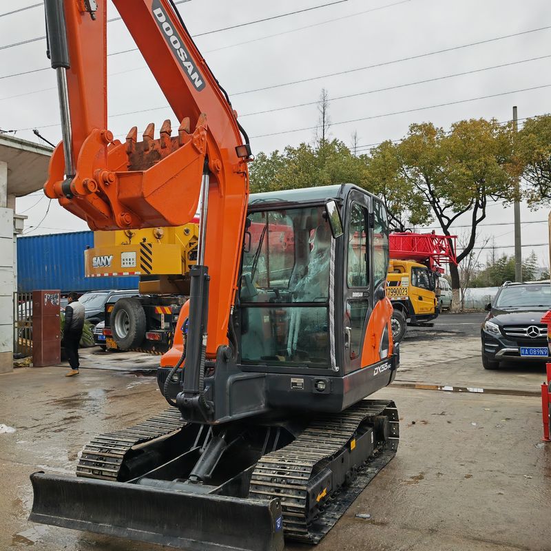 Máy đào mini Doosan Dx55 dùng cũ Máy đào mini màu gốc