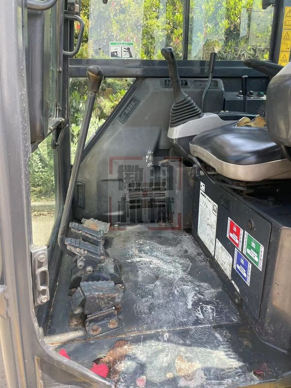 Máy đào mini cũ Komatsu PC35 với cabin máy đào nhỏ máy đào mini cũ để bán