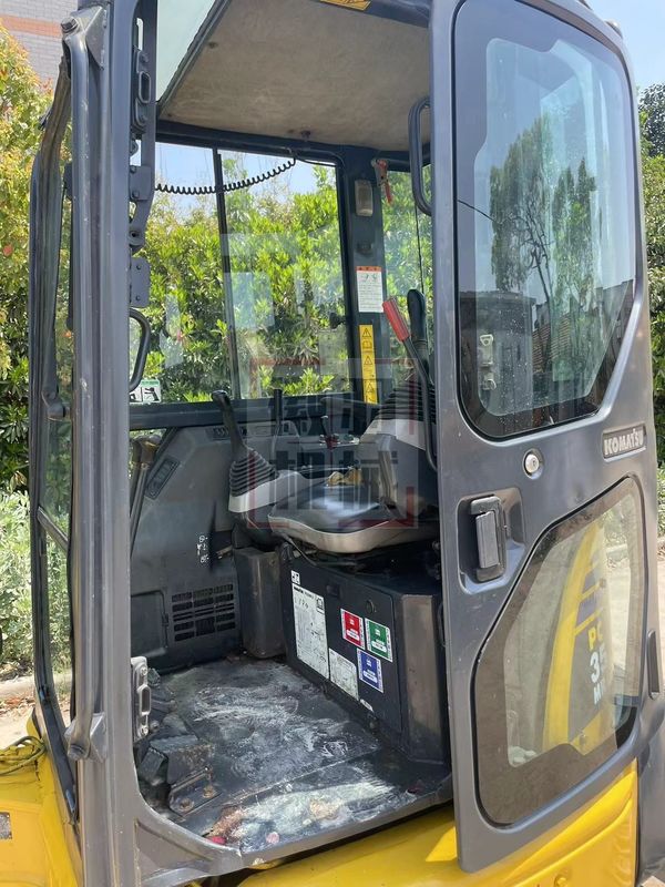 Máy đào mini cũ Komatsu PC35 với cabin máy đào nhỏ máy đào mini cũ để bán