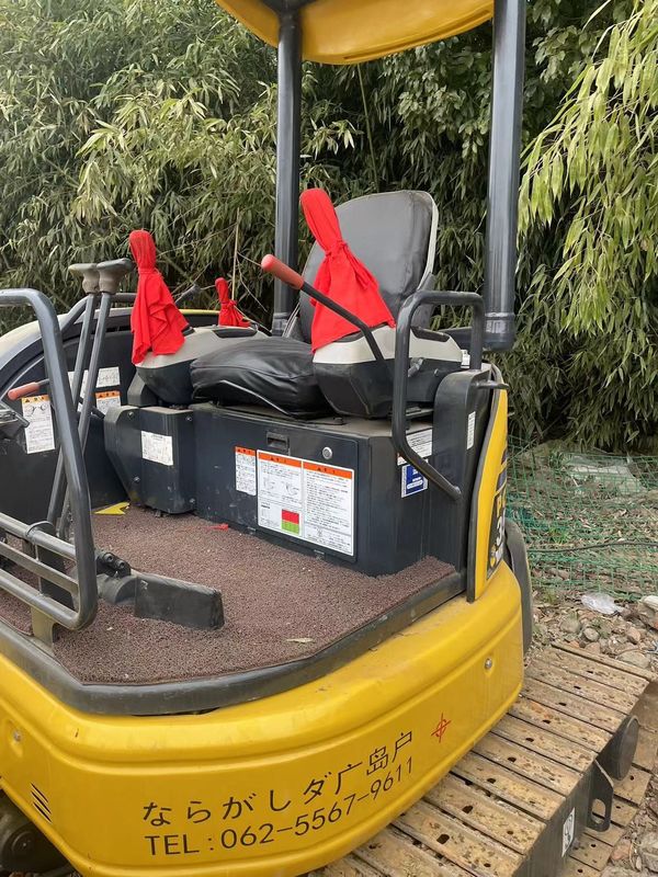 Máy đào mini cũ Komatsu PC35 không có cab máy đào nhỏ máy đào mini cũ để bán