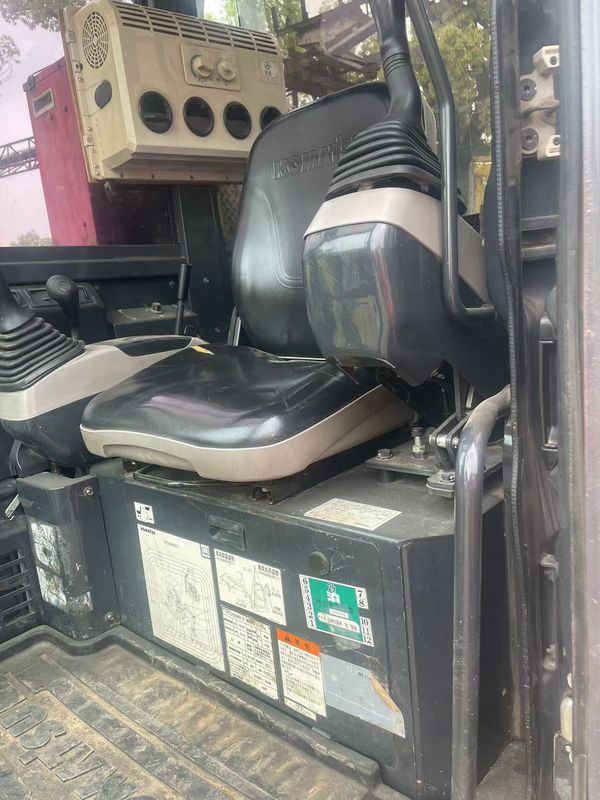 giá rẻ máy đào cũ Komatsu PC20 với cab nhập khẩu đào Nhật Bản Komatsu thủy lực crawler máy đào tay thứ hai