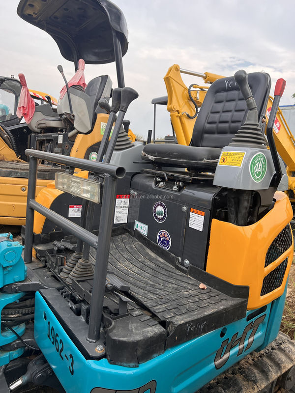 Thời gian làm việc thấp máy móc đường bộ Kubota U17 thợ đào sử dụng với động cơ chất lượng cao và bơm thợ đào giá rẻ thợ đào sử dụng crawler