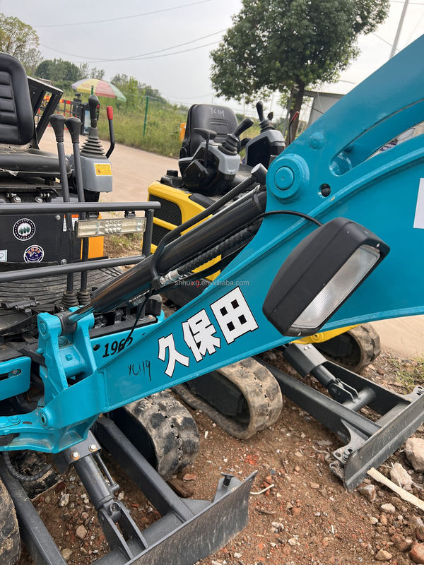 Thời gian làm việc thấp máy móc đường bộ Kubota U17 thợ đào sử dụng với động cơ chất lượng cao và bơm thợ đào giá rẻ thợ đào sử dụng crawler
