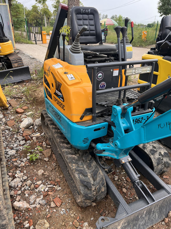 Thời gian làm việc thấp máy móc đường bộ Kubota U17 thợ đào sử dụng với động cơ chất lượng cao và bơm thợ đào giá rẻ thợ đào sử dụng crawler