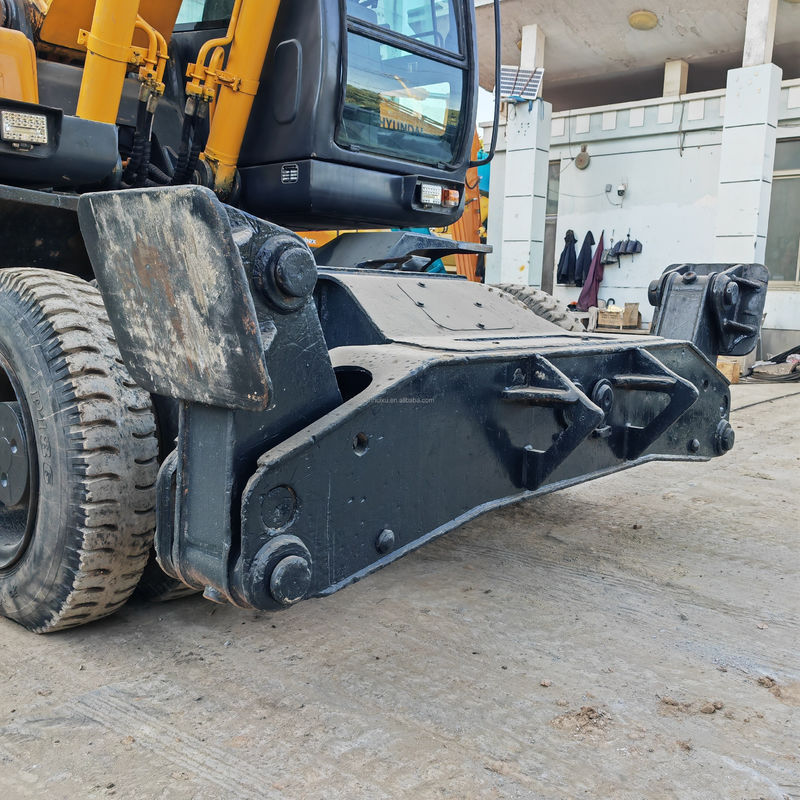 2.1m3 Capacity Bucket Used Wheel Excavator Chiếc máy đào xe cũ Hyundai 210 7