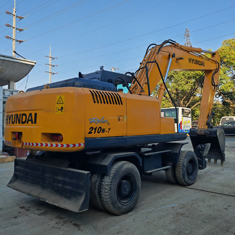 2.1m3 Capacity Bucket Used Wheel Excavator Chiếc máy đào xe cũ Hyundai 210 7