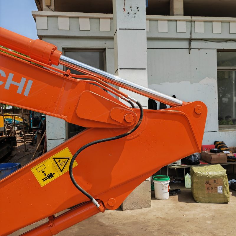 Hitachi trong kho 90% tay thứ hai Hitachi zx135/thợ đào crawler cũ Hitachi zx135 để bán