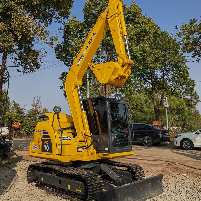 giờ làm việc thấp máy đào komatsu pc70-8/năng lượng cao máy đào Komatsu pc70-8