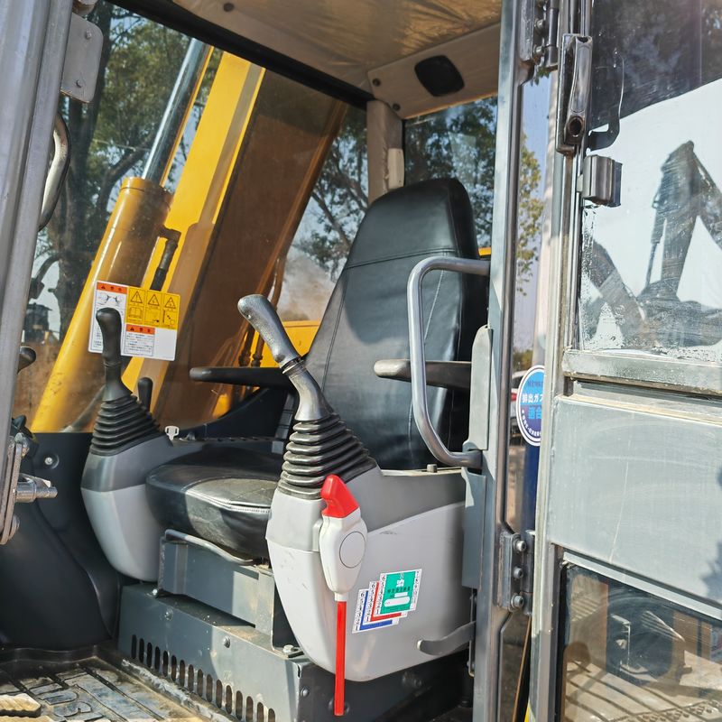 giờ làm việc thấp máy đào komatsu pc70-8/năng lượng cao máy đào Komatsu pc70-8