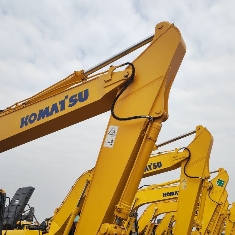sơn gốc sử dụng máy đào komatsu pc240-8/động cơ công suất cao sử dụng komatsu pc240-8