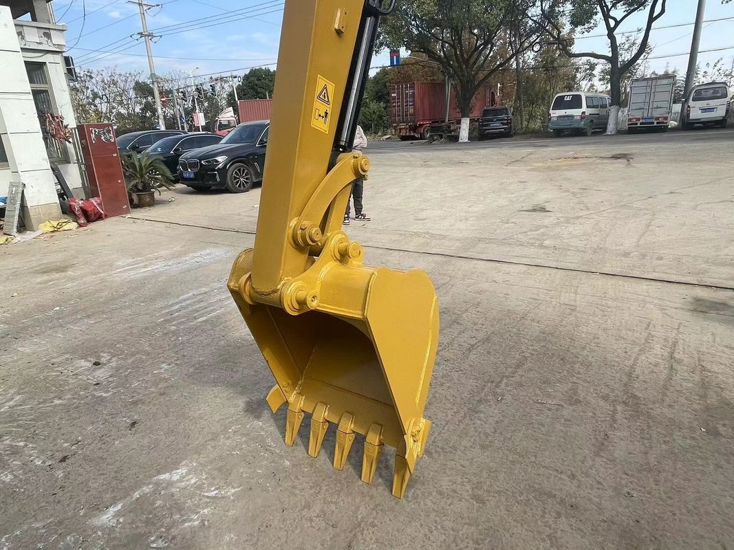 Cải thiện hiệu quả làm việc và linh hoạt máy đào mini sử dụng CAT 305.5 cho bán