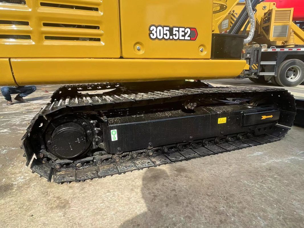 Cải thiện hiệu quả làm việc và linh hoạt máy đào mini sử dụng CAT 305.5 cho bán