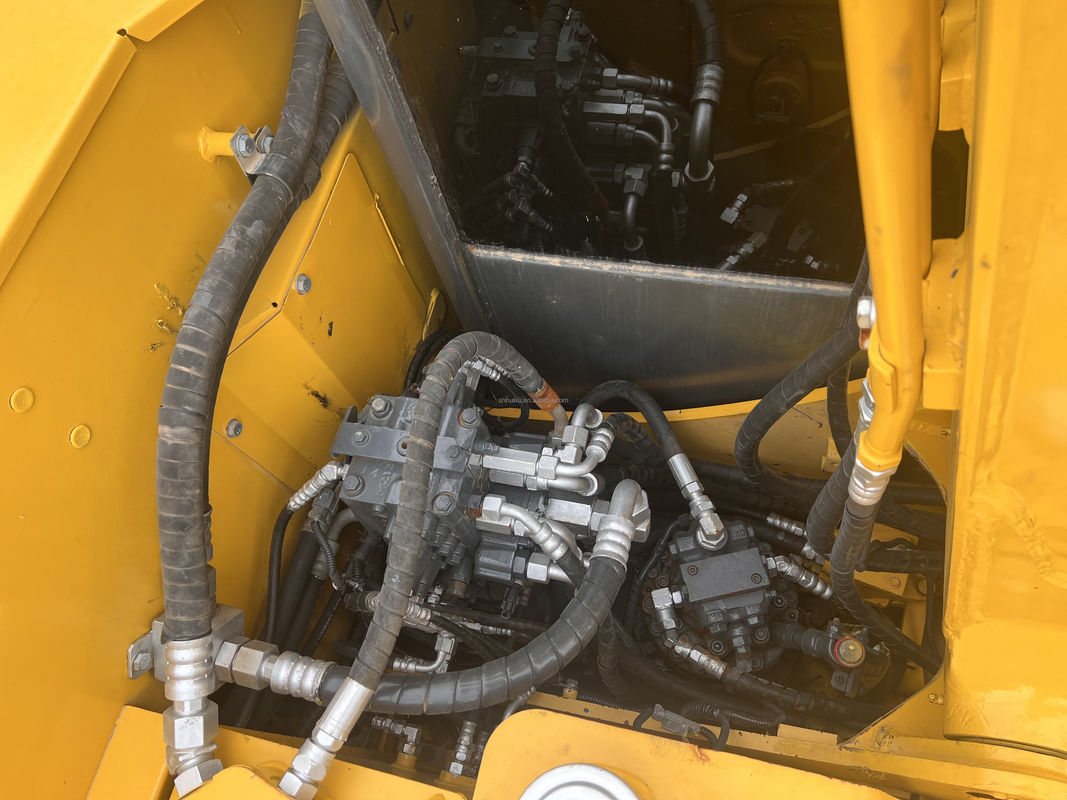 Máy đào trung bình với động cơ Nhật Bản dùng Komatsu pc130/sử dụng Komatsu pc130 với thời gian làm việc ngắn