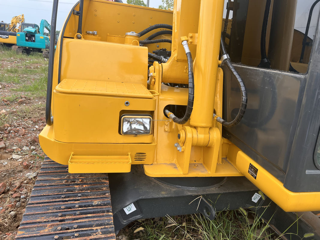 Máy đào trung bình với động cơ Nhật Bản dùng Komatsu pc130/sử dụng Komatsu pc130 với thời gian làm việc ngắn