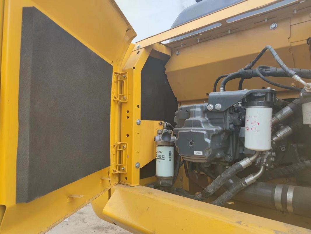 thợ đào crawler cũ sử dụng komatsu pc200/trạng thái tốt với sức mạnh cao thợ đào cũ komatsu pc200 để bán