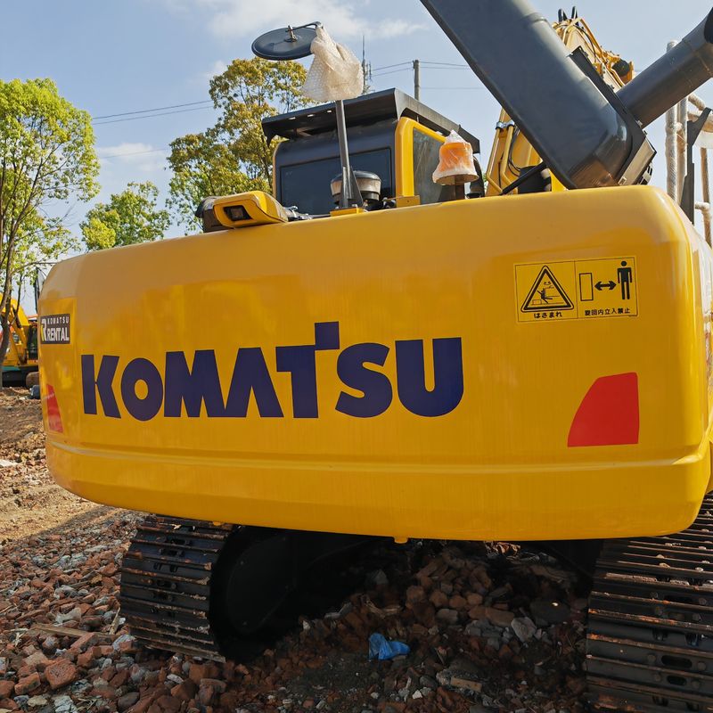 22 tấn máy đào cũ Komatsu Pc220 8 tay thứ hai màu gốc