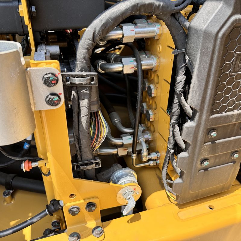 Nhật Bản nguyên bản sử dụng máy đào mini Caterpillar CAT307 305.5 303/ sử dụng máy đào bò crawler nhỏ