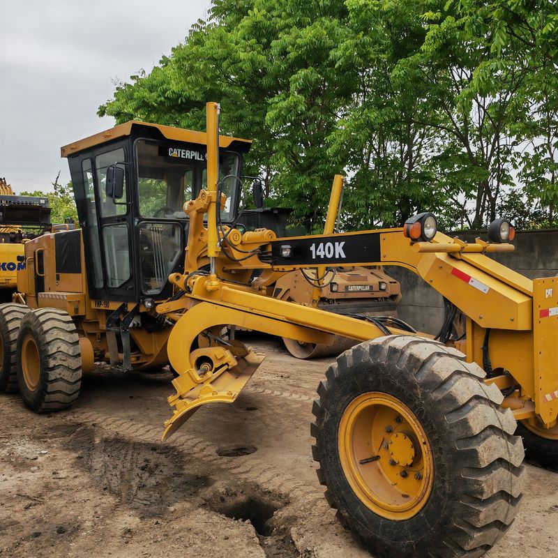 Máy khai quật cũ Caterpillar CAT140K máy cắt đường cũ Nhật Bản máy kéo trong tình trạng tốt