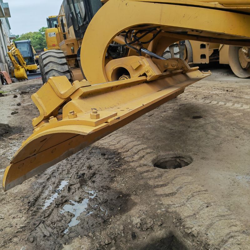 Máy khai quật cũ Caterpillar CAT140K máy cắt đường cũ Nhật Bản máy kéo trong tình trạng tốt