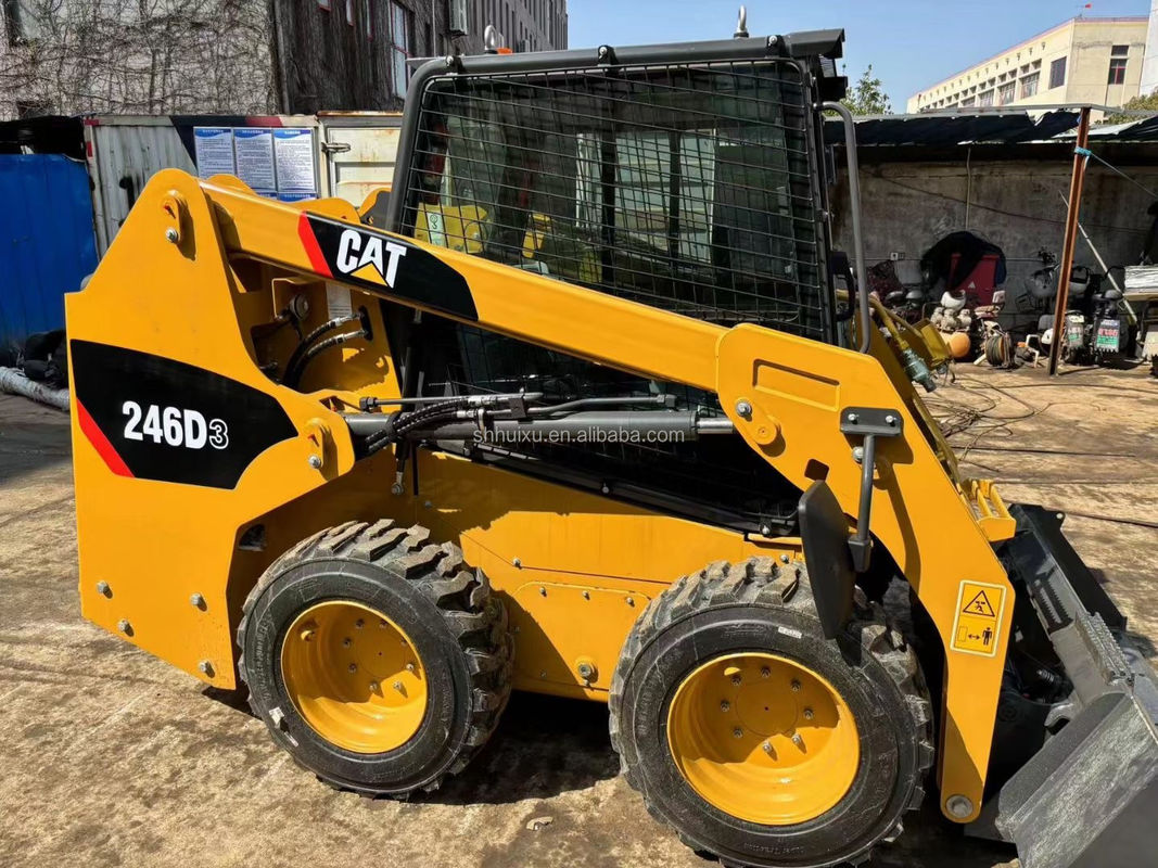 máy trượt sử dụng CAT 246D3 Caterpillar máy đào bánh xe Nhật Bản máy đào bánh xe gốc
